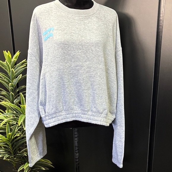 PrettyLittleThing Oversized, happy hour logo front/back gray marl sweatshirt - Picture 2 of 12